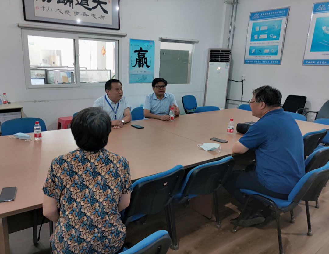 威海世创医疗 怎么样【政务服务】“只要企业需要，我们都是帮办员！”_https://www.jmylbn.com_新闻资讯_第1张